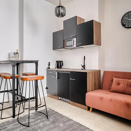 - Duomo & Guastalla District ميلان